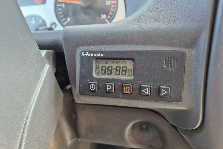 330S / KAMPER + AUTOBUS KAMPER / AUTOBUS/ NOWA ZABUDOWA / SOLAR NA DACHU / ŁAZIENKA / KUCHENKA zdjęcie 8