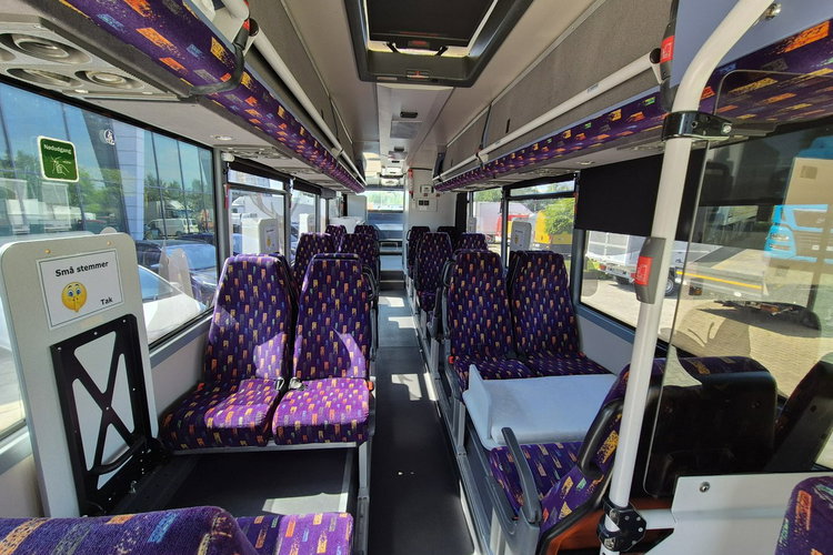 330S / KAMPER + AUTOBUS KAMPER / AUTOBUS/ NOWA ZABUDOWA / SOLAR NA DACHU / ŁAZIENKA / KUCHENKA zdjęcie 9