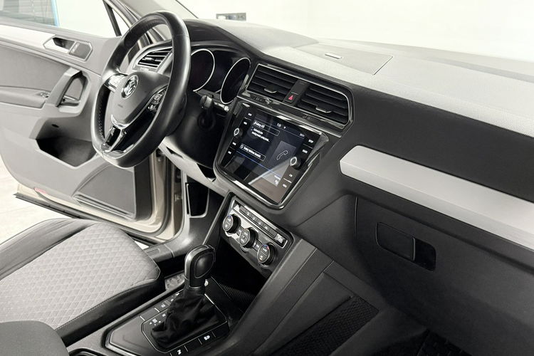 Volkswagen Tiguan 1.4TSi140KM ACT Highline DSG ACC KeylessGo LED Navi PL Salon zdjęcie 13