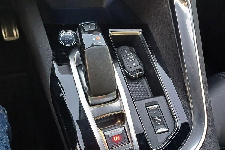 Peugeot 3008 1.6 Plug-in Hybrid GT-Line 225 KM zdjęcie 21