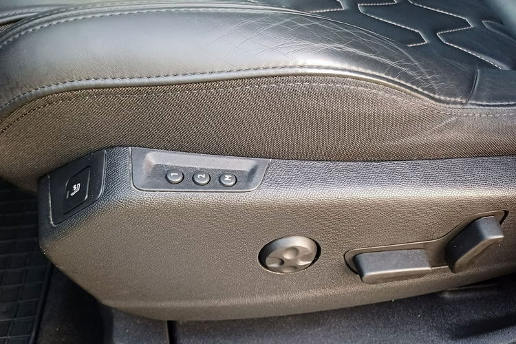 Peugeot 3008 1.6 Plug-in Hybrid GT-Line 225 KM zdjęcie 25