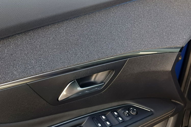 Peugeot 3008 1.6 Plug-in Hybrid GT-Line 225 KM zdjęcie 30
