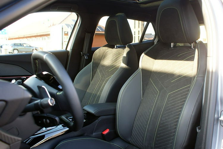 2008 Peugeot 2008 1.2 PureTech GT S&S EAT8 zdjęcie 17