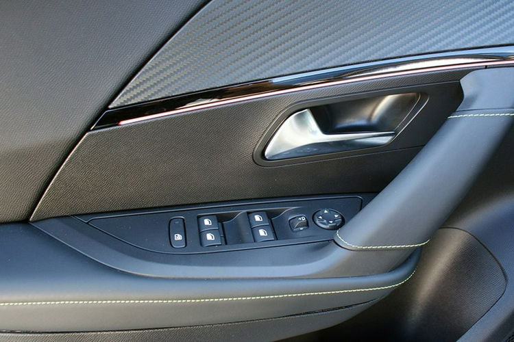 2008 Peugeot 2008 1.2 PureTech GT S&S EAT8 zdjęcie 22