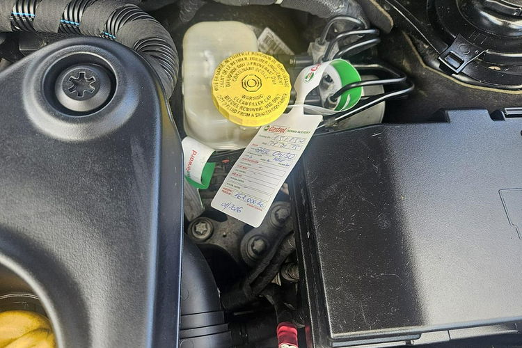 Jeep Cherokee 2.2 JTD 185 kM zdjęcie 14