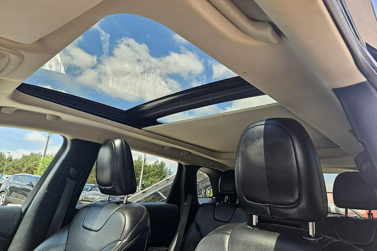 Jeep Cherokee 2.2 JTD 185 kM zdjęcie 17