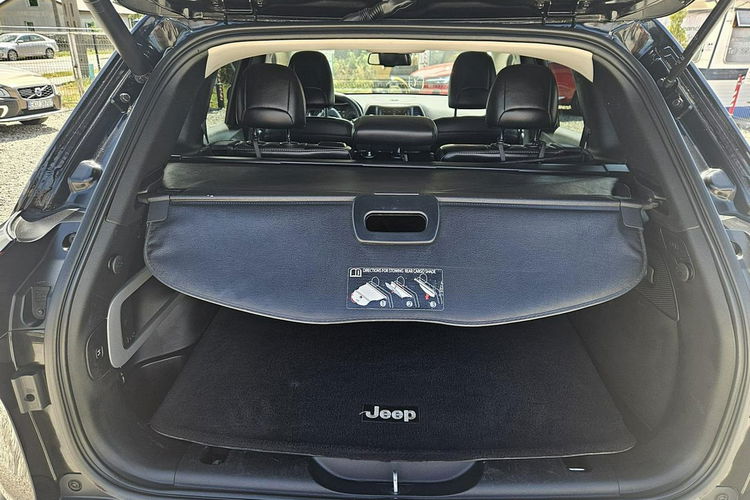 Jeep Cherokee 2.2 JTD 185 kM zdjęcie 18