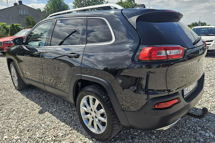 Jeep Cherokee 2.2 JTD 185 kM zdjęcie 4