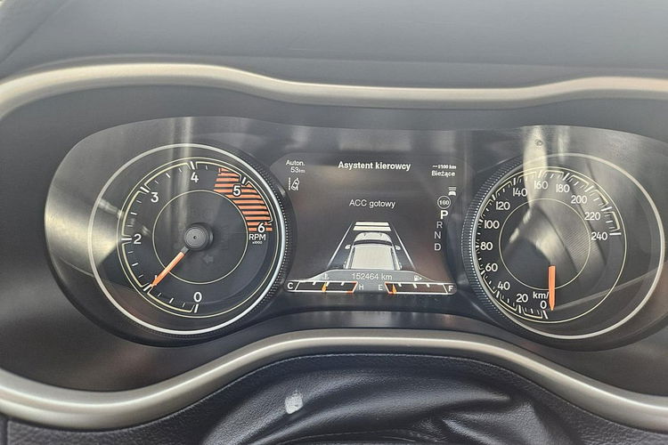 Jeep Cherokee 2.2 JTD 185 kM zdjęcie 9