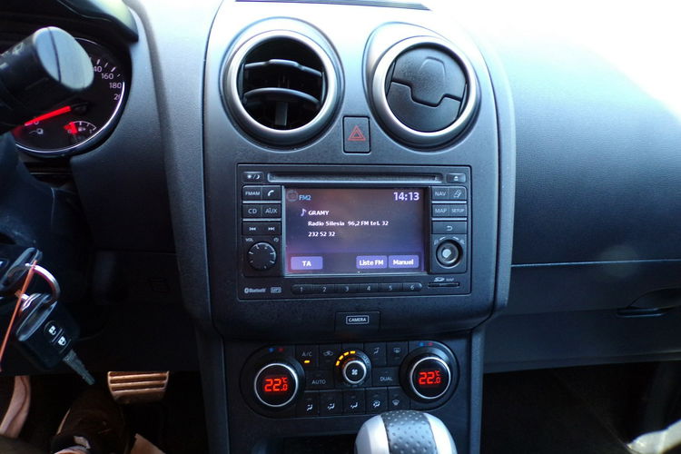 Nissan Qashqai Automat /4x4 /Navi /solardach /2.0 /141KM /2013 zdjęcie 17