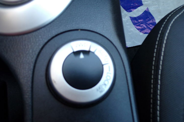 Nissan Qashqai Automat /4x4 /Navi /solardach /2.0 /141KM /2013 zdjęcie 19