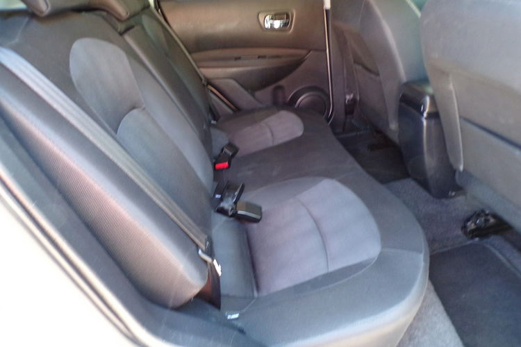 Nissan Qashqai Automat /4x4 /Navi /solardach /2.0 /141KM /2013 zdjęcie 32