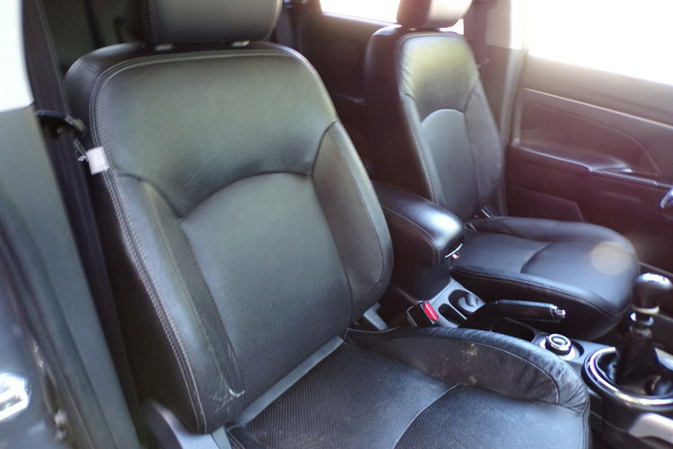 Peugeot 4008 Xenon /4X4 /Skóry /Led /Navi /1.6 /114KM /2013 zdjęcie 17