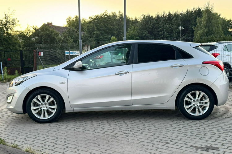 Hyundai i30 Niski Przebieg Gwarancja BDB stan zdjęcie 15