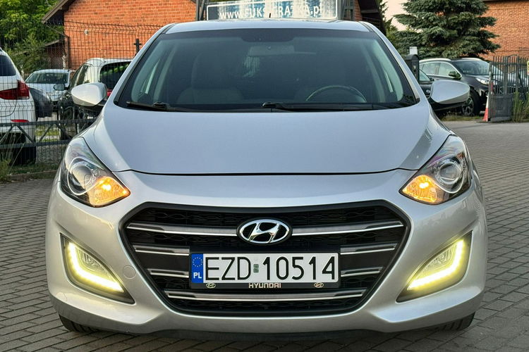 Hyundai i30 Niski Przebieg Gwarancja BDB stan zdjęcie 17