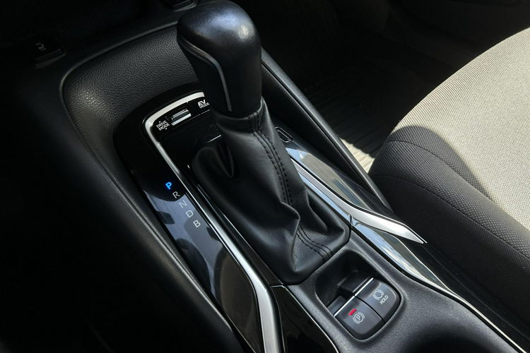 Toyota Corolla 1.8 HSD 122KM COMFORT STYLE TECH, salon Polska, gwarancja zdjęcie 17