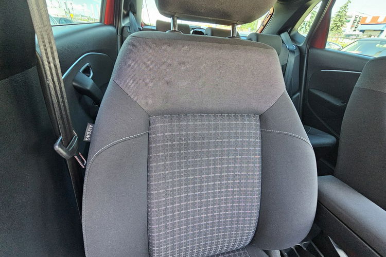 Volkswagen Polo Grzane fotele, tempomat, felgi 17 zdjęcie 10