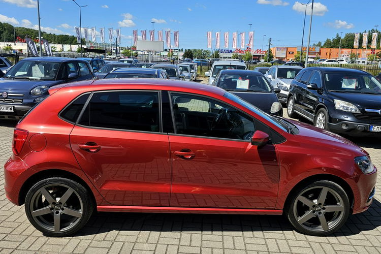 Volkswagen Polo Grzane fotele, tempomat, felgi 17 zdjęcie 4
