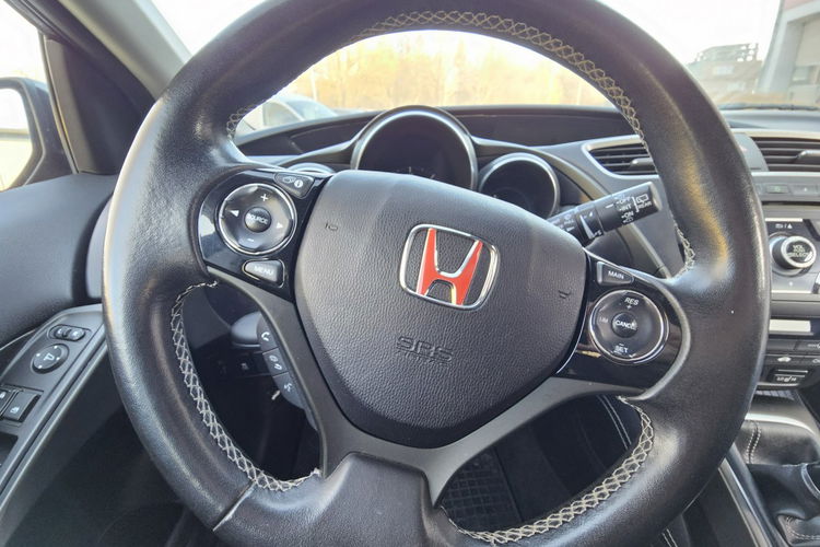 Honda Civic grzane fotele, model 2016, wersja elegance zdjęcie 14