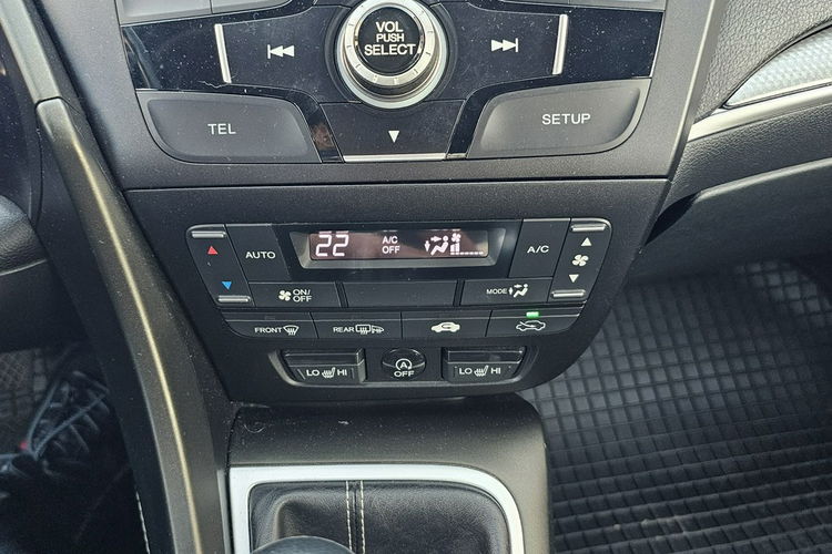 Honda Civic grzane fotele, model 2016, wersja elegance zdjęcie 17