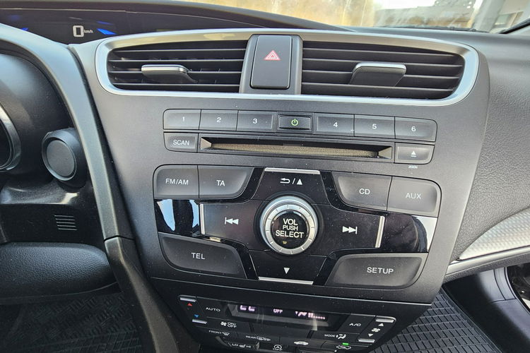 Honda Civic grzane fotele, model 2016, wersja elegance zdjęcie 18