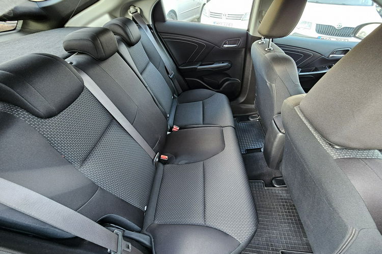 Honda Civic grzane fotele, model 2016, wersja elegance zdjęcie 24