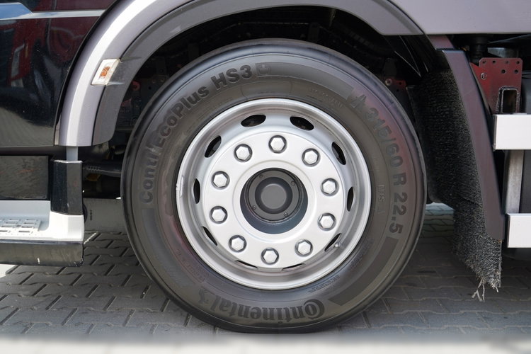 DAF XF 480 / KLIMATYZACJA POSTOJOWA /  ZESTAW TANDEM / 120 M3 / PRZEJAZDOWY / Wecon / 2019 / PO KONTRAKCIE SERWISOWYM zdjęcie 32