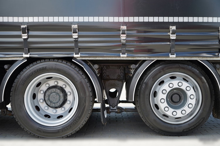 DAF XF 480 / KLIMATYZACJA POSTOJOWA /  ZESTAW TANDEM / 120 M3 / PRZEJAZDOWY / Wecon / 2019 / PO KONTRAKCIE SERWISOWYM zdjęcie 33