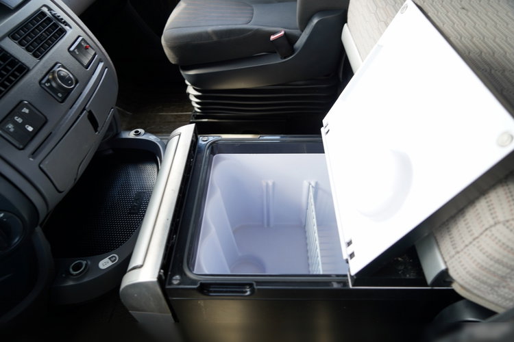 DAF XF 480 / KLIMATYZACJA POSTOJOWA /  ZESTAW TANDEM / 120 M3 / PRZEJAZDOWY / Wecon / 2019 / PO KONTRAKCIE SERWISOWYM zdjęcie 40