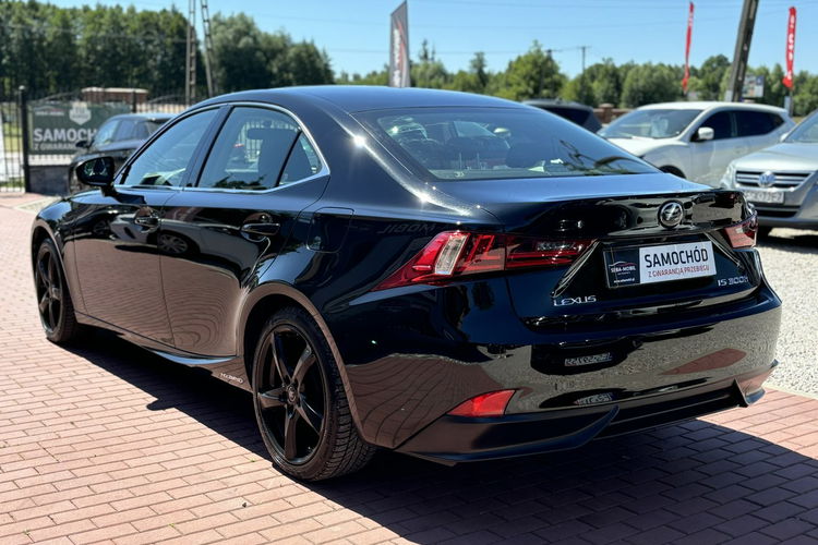Lexus IS is300h, Stan bardzo dobry zdjęcie 10