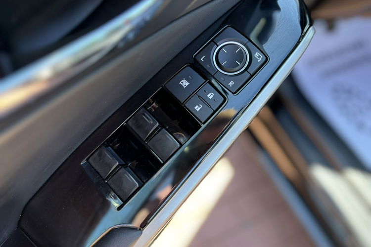 Lexus IS is300h, Stan bardzo dobry zdjęcie 14