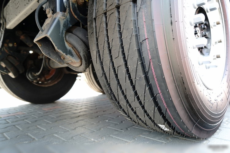 Krone FIRANKA STANDARD / OŚ PODNOSZONA / DACH PODNOSOZNY / OPONY 100% / 2019 ROK zdjęcie 21