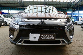 Mitsubishi Outlander 4x4 Automat Instyle LED+ACC+NAVI Gwarancja Iwł Kraj Bezwyp ASO FV23% 4x2