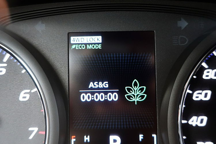 Mitsubishi Outlander 4x4 Automat Instyle LED+ACC+NAVI Gwarancja Iwł Kraj Bezwyp ASO FV23% 4x2 zdjęcie 33