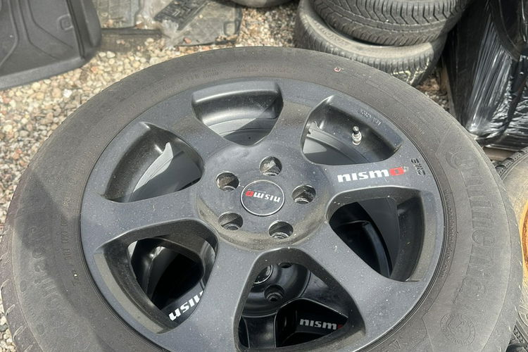 Nissan Juke 2015 1.2 benzyna 115km bezwypadkowy panorama xenon 2 komplety alu zdjęcie 36