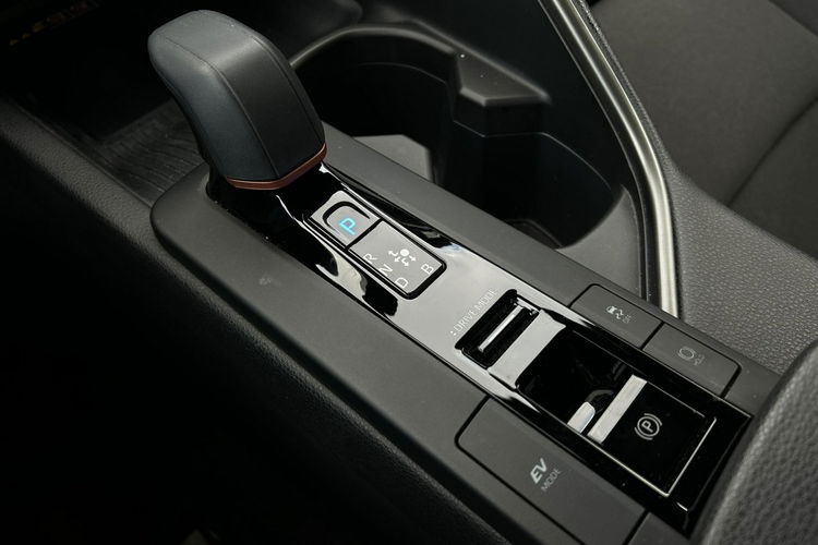 Toyota C-HR 1.8 HSD 140KM STYLE, salon Polska, gwarancja, FV23% zdjęcie 22