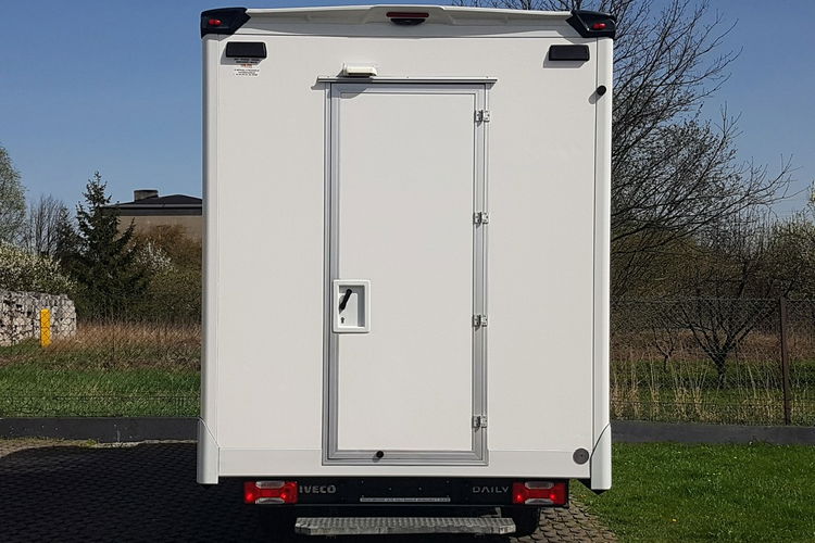 Iveco Daily KONTENER NISKOPODŁOGOWY 4.43x2.23x2.42 SKLEP BAR FOODTRUCK KAMPER AC zdjęcie 16