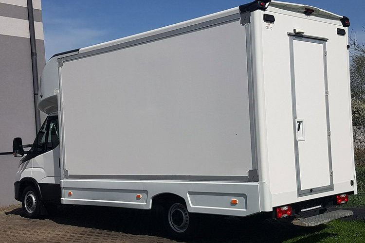 Iveco Daily KONTENER NISKOPODŁOGOWY 4.43x2.23x2.42 SKLEP BAR FOODTRUCK KAMPER AC zdjęcie 3