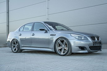BMW M5 E60 V10 / 5.0 507HP