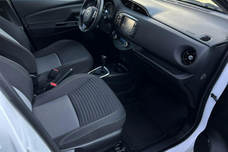 Toyota Yaris 1.5 HSD 100KM PREMIUM CITY STYLE, salon Polska, gwarancja, zdjęcie 14