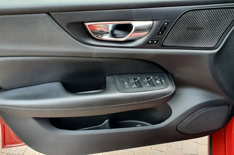 Volvo S60 T4 R-Design, Salon PL, serwis ASO, Bezwypadkowy , Navi, AT, kamera zdjęcie 26