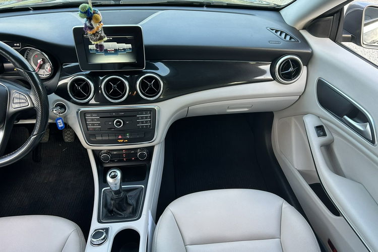 Mercedes CLA 200 zdjęcie 13
