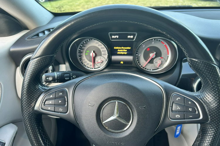 Mercedes CLA 200 zdjęcie 14