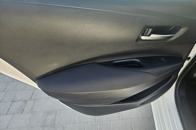 Toyota Corolla Polski salon, Bezwypadkowy, Zakup 2021 zdjęcie 15