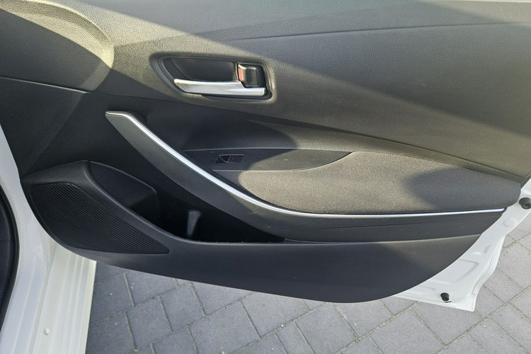 Toyota Corolla Polski salon, Bezwypadkowy, Zakup 2021 zdjęcie 21