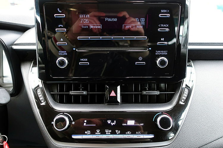 Toyota Corolla 1.6 16V 132km Led+ACC+PCS+RSA 3LataGWARANCJA 1wł Kraj Bezwypadkwy F23% 4x2 zdjęcie 20