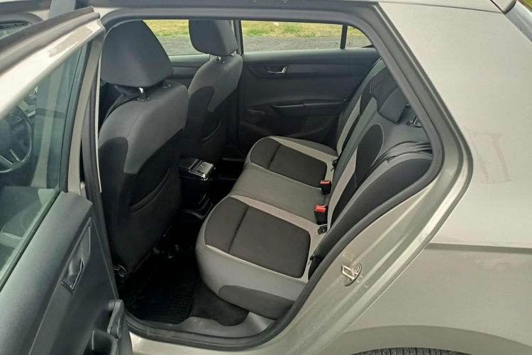 Fabia Skoda Fabia 1.2 110km 17r Automat zdjęcie 6