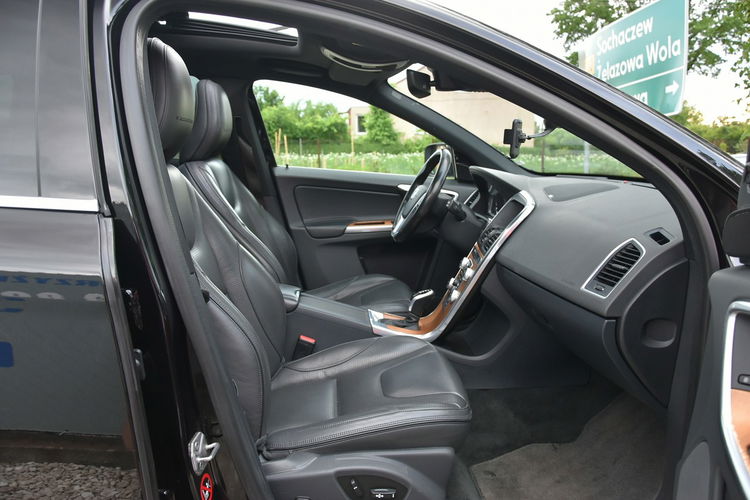 Volvo XC 60 Inscription AWD 2.4D4 190KM Automat 2016r. Salon Virtual BiX NAVi LED zdjęcie 28