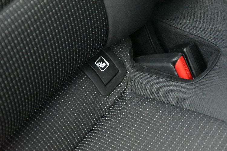 Kia Sportage 1.7CRDi 141KM Automat 2018r. NAVi pdc Kamera niski przebieg 65tkm zdjęcie 14