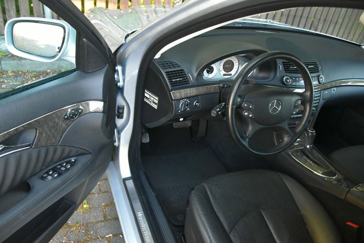 Mercedes E 280 Avantgarde E 280CDi 190KM 2006r. Xenon Skóra NAV niski przebieg 109tkm zdjęcie 15